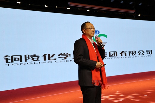 春節(jié)來臨之際，集團(tuán)公司領(lǐng)導(dǎo)通過上門、打電話等方式，慰問了集團(tuán)公司級(jí)退休老領(lǐng)導(dǎo)，給他們送去企業(yè)的關(guān)愛和節(jié)日祝福。 集團(tuán)公司總經(jīng)理吳亞在張鳳騰、蔡惠民（省勞模）家中慰問時(shí)，向他們通報(bào)了集團(tuán)公司去年的經(jīng)營(yíng)業(yè)績(jī)、當(dāng)前面臨的困難與挑戰(zhàn)、2026年的工作目標(biāo)和措施、下一步的發(fā)展思路發(fā)展方向。集團(tuán)公司黨委書記、工會(huì)主席汪華慰問了袁菊興、馬國(guó)校。集團(tuán)公司副總經(jīng)理陳勝前慰問了陳孝厚、古衛(wèi)國(guó)。集團(tuán)公司副總經(jīng)理陳彬慰問了江興海、王志強(qiáng)。集團(tuán)公司副總經(jīng)理查文泉慰問了王世?。ㄊ谀＃⑴私?。集團(tuán)公司副總經(jīng)理潘明慰問了汪永華、王慶成